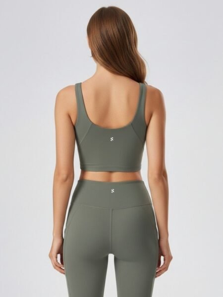 טופ תומך Moss